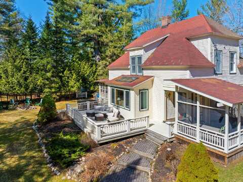 15 Garden Road, Loon Lake, NY 12989