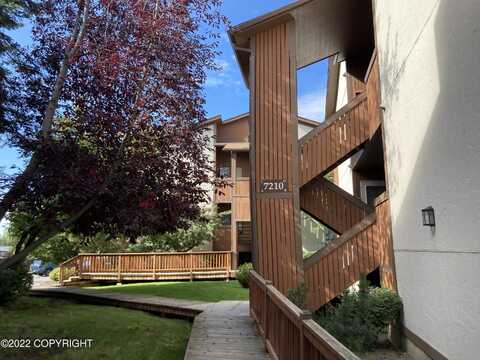7210 Huntsmen Circle, Anchorage, AK 99518
