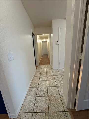 8455 Par LN, Rogers, AR 72756