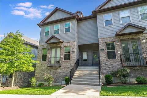 1765 W Nettleship ST, Fayetteville, AR 72701