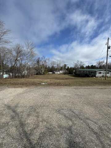 818 Cadillac Street, Mackinaw City, MI 49701