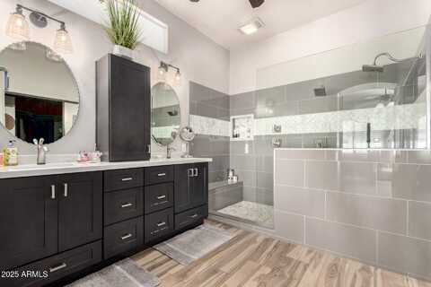 4706 E DES MOINES Street, Mesa, AZ 85205