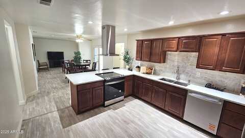 2907 S ELM Street, Tempe, AZ 85282