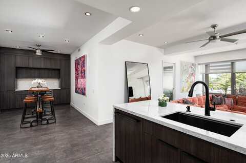 7167 E RANCHO VISTA Drive, Scottsdale, AZ 85251