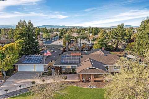 2726 Louvre Ln, Livermore, CA 94550