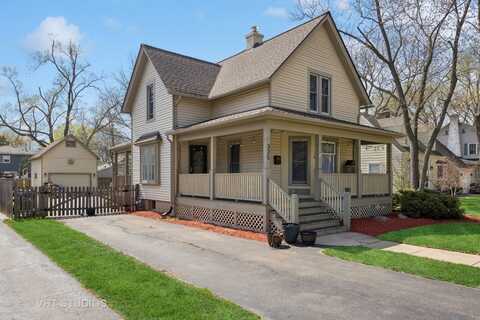 325 Douglas Avenue, Crystal Lake, IL 60014