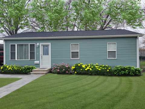 264 Hickory Drive, Crystal Lake, IL 60014