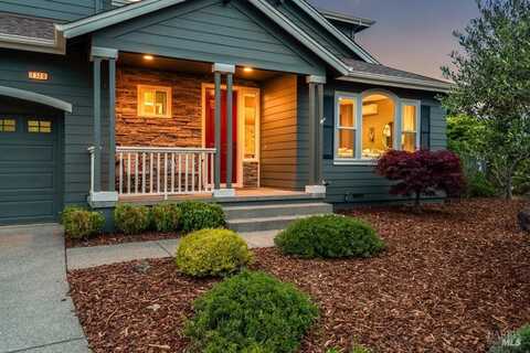 7580 Meadowlark Drive, Sebastopol, CA 95472