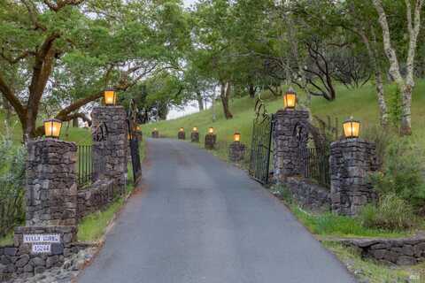 15244 Arnold Drive, Glen Ellen, CA 95442
