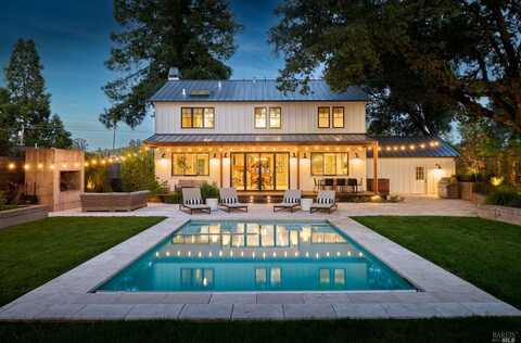 817 Brown Street, Healdsburg, CA 95448