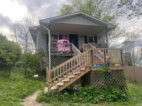 605 NE 3RD ST, Paoli, IN 47454