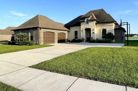 306 Royal Oak Blvd, Thibodaux, LA 70301