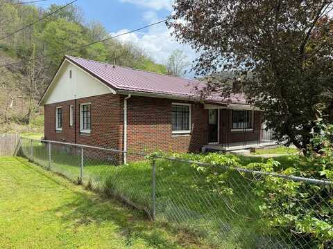 560 Appalachian highway, PINEVILLE, WV 24874