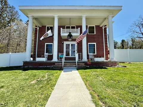 9372 SOUTH STATE ROUTE 20, PIPESTEM, WV 25979