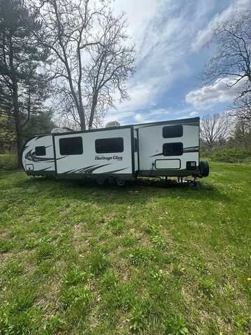 445 Knapp Hollow Road, WHITE SULPHUR SPRINGS, WV 24986