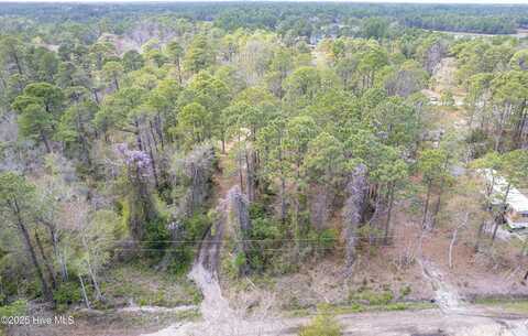4135 9th Street SE, Southport, NC 28461