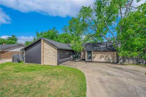 3802 Valley Oaks Drive, Bryan, TX 77802