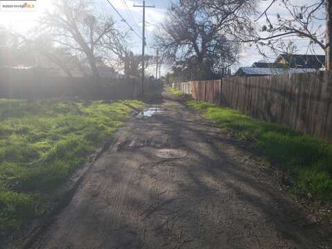 2387 E Lafayette ST, Stockton, CA 95205