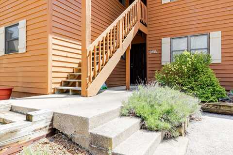 9601 S Lake Ridge Drive, Bloomington, IN 47401