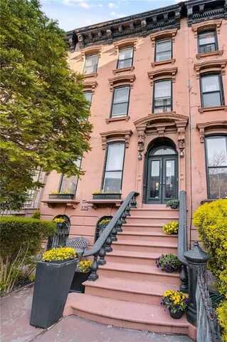 125 Macdonough Street, Brooklyn, NY 11216