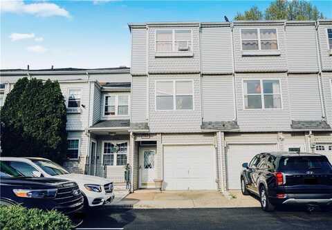 102 Lorraine Loop, Staten Island, NY 10309