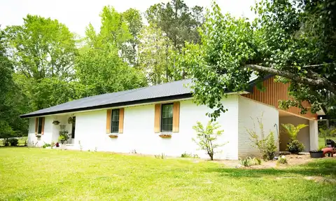 969 Pigeon Hill Rd., Strong, AR 71765