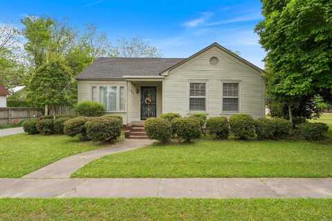 105 N HOLLY Street, Beebe, AR 72012
