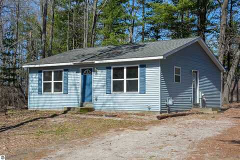 895 MARYJO DRIVE, TRAVERSE CITY, MI 49686