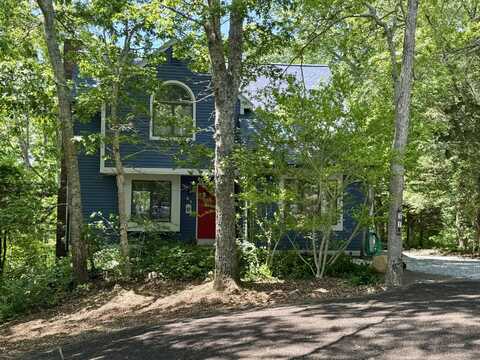 21 Braeside Road, Falmouth, MA 02540
