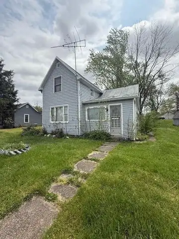 111 Hamilton Street, New Holland, OH 43145