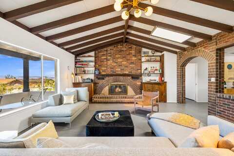 7648 Araby Avenue, 29 Palms, CA 92277
