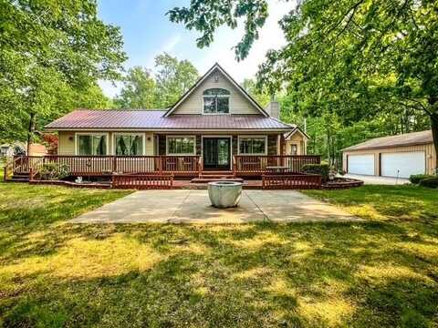5421 Andrew, Harrison, MI 48625