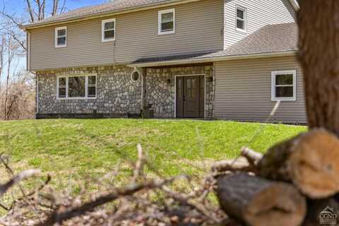 27 Aaron Drive, Catskill, NY 12414
