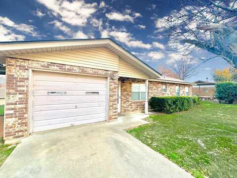 611 Columbus, Fredericksburg, TX 78624