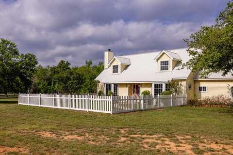 67 Sky Ln., Fredericksburg, TX 78624