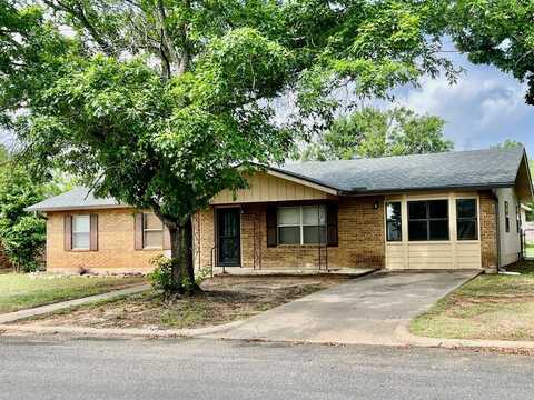 620 Bluebonnet, Fredericksburg, TX 78624