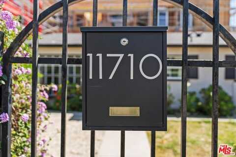 11710 Hartsook St, Valley Village, CA 91607