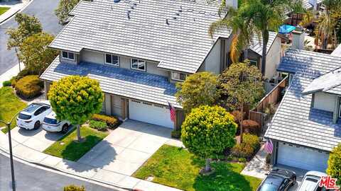 52 Carriage Hill Ln, Laguna Hills, CA 92653