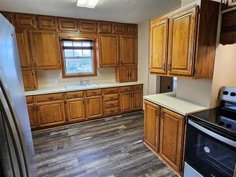 515 4th Street E, Vinton, IA 52349