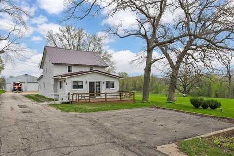 530 E Linn Street, Coggon, IA 52218