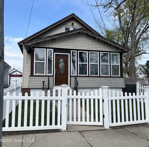 1441 Richard Street, Schenectady, NY 12303