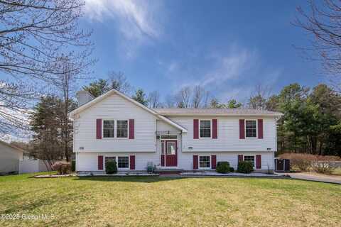 4 Heresford Lane, Queensbury, NY 12804
