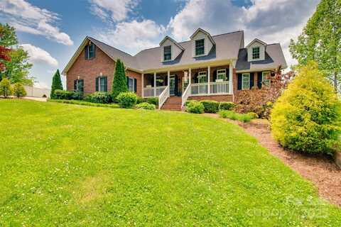 181 Edgewater Road, Hickory, NC 28601