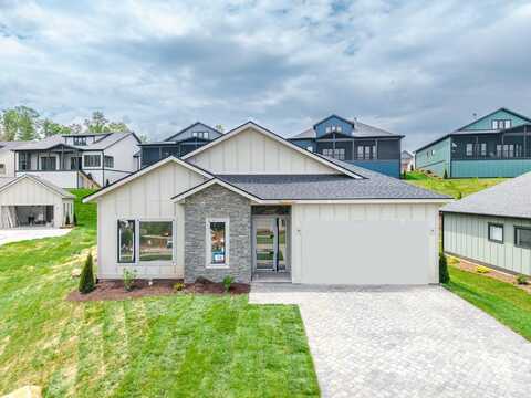 325 Avery Trail Drive, Arden, NC 28704