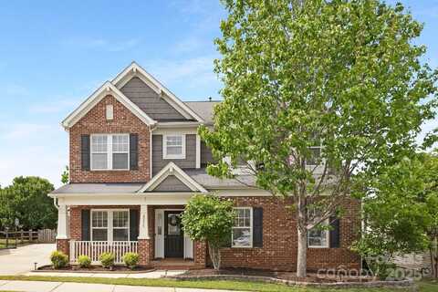 8206 Stourhead Gardens Lane, Waxhaw, NC 28173