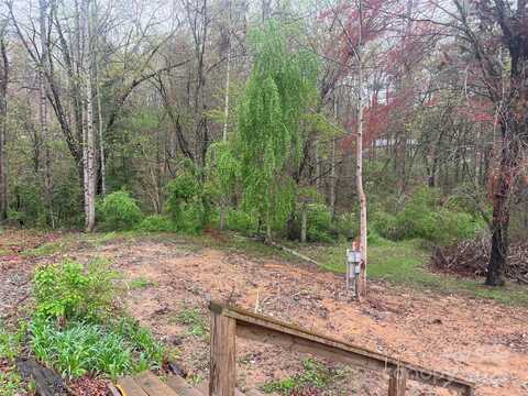 1066 Holbert Road, Hendersonville, NC 28791