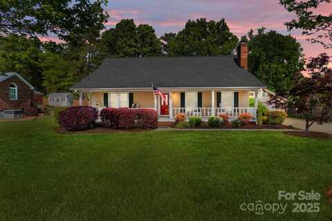 806 Mcgregor Drive NE, Concord, NC 28025