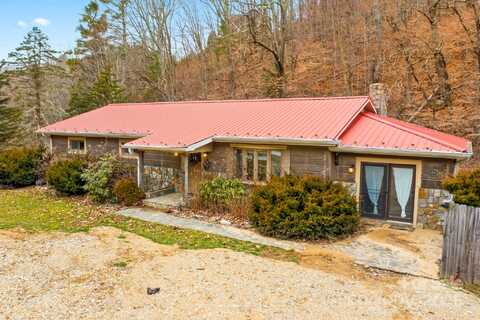 1697 Balm Highway, Banner Elk, NC 28604