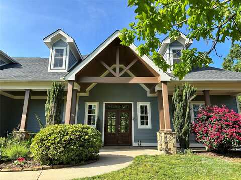 68 Stone Cottage Lane, Landrum, SC 29356