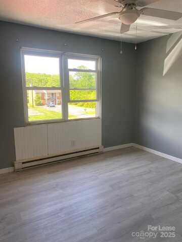 1966 Lakeview Road unit: Apt 12, Asheboro, NC 27203